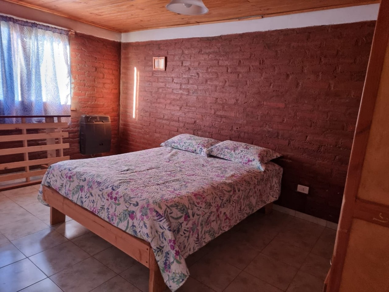 CASA DE 5 DORMITORIOS EN LA LOCALIDAD DE CHOLILA -CHUBUT-