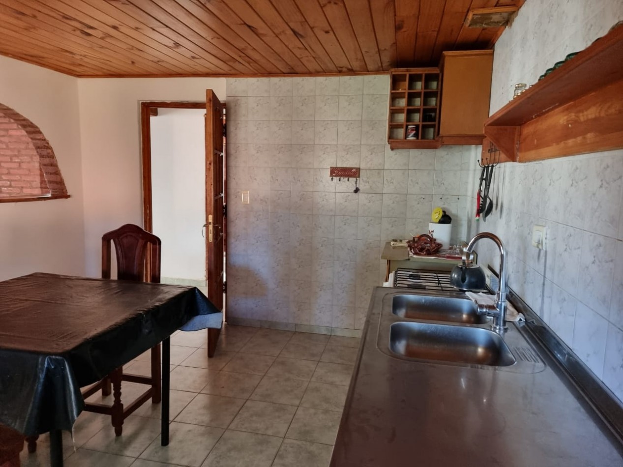 CASA DE 5 DORMITORIOS EN LA LOCALIDAD DE CHOLILA -CHUBUT-