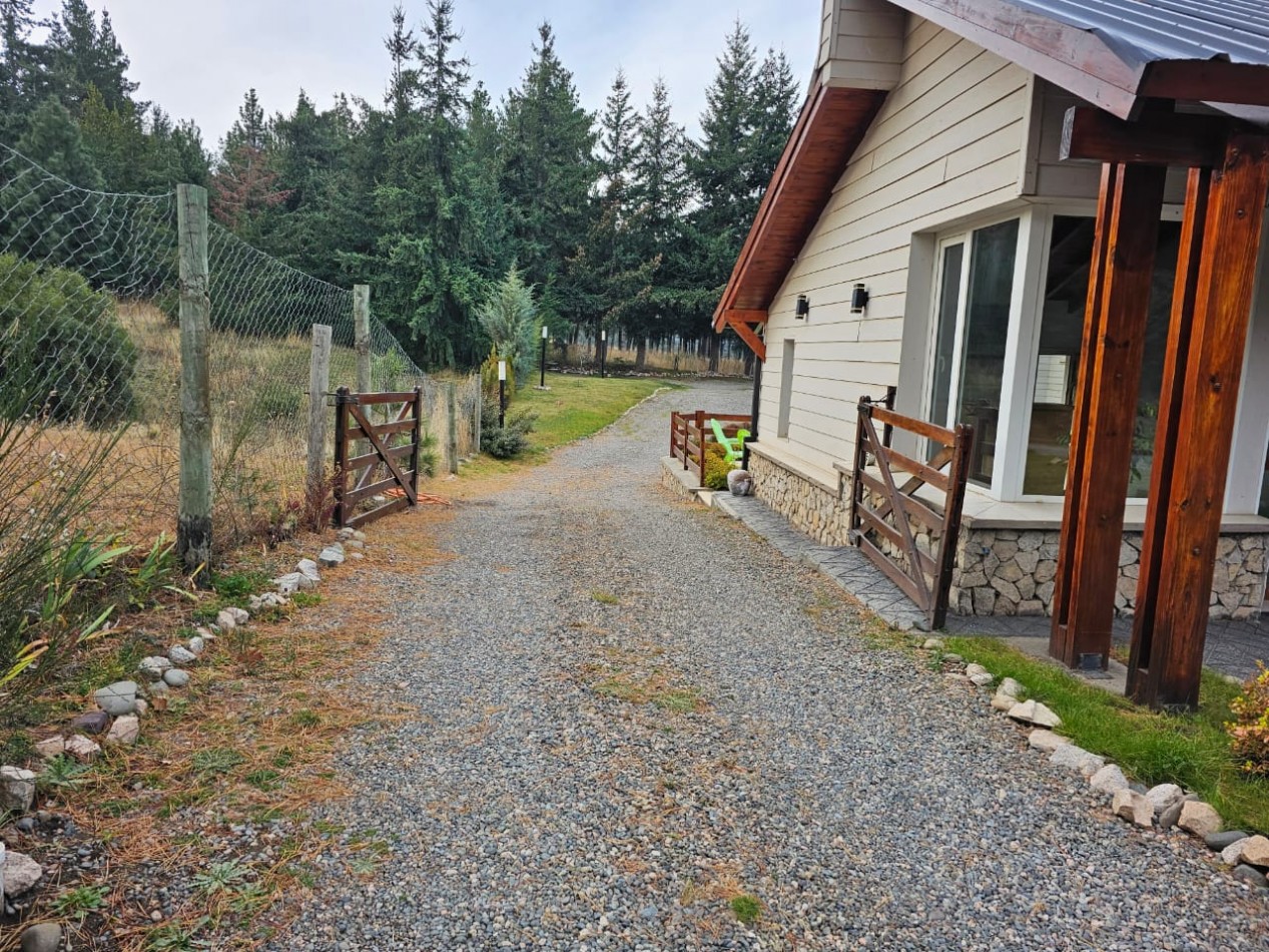 IMPORTANTE COMPLEJO DE CABAÑAS EN BARRIO VILLA AYELEN ESQUEL CHUBUT