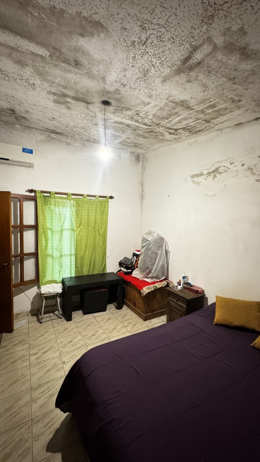 CASA DE DOS DORMITORIOS EN BARRIO LOS GRANADOS