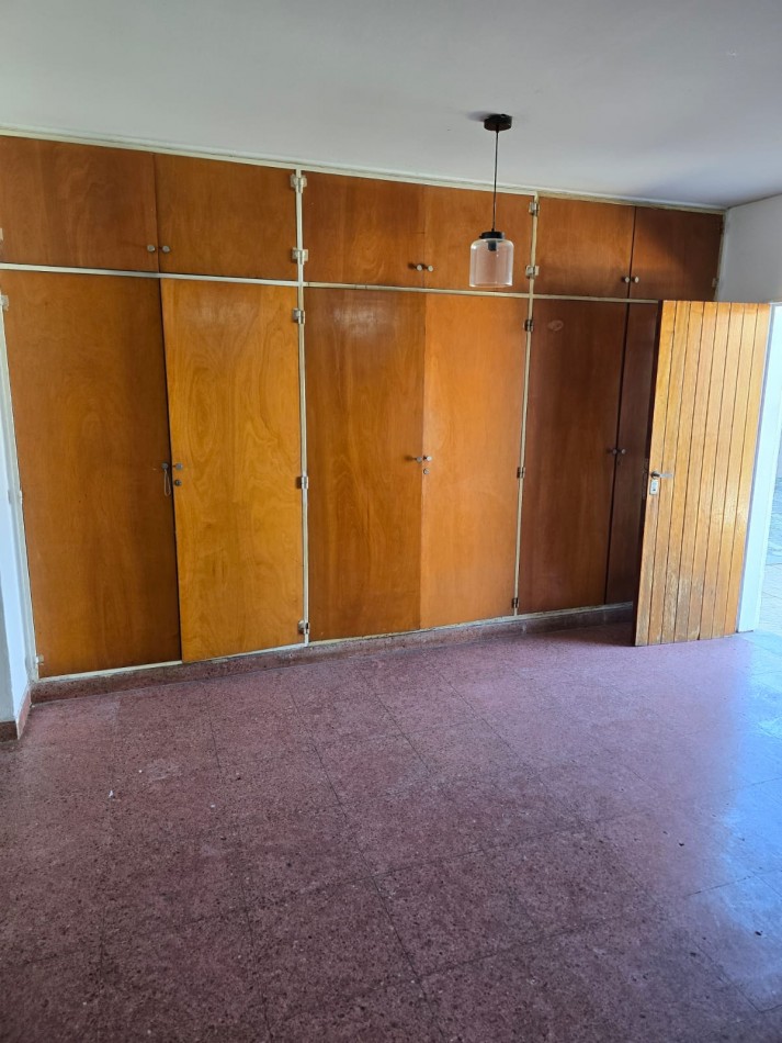 Casa en venta de 3 dormitorios con gran patio y quincho en los Bv los Alemanes. 