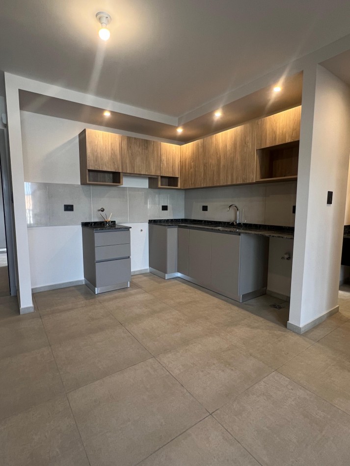 Dpto en venta de 1 dormitorio sobre Av. Duarte Quiros 