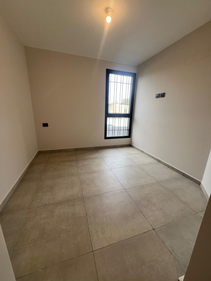 Dpto en venta de 1 dormitorio sobre Av. Duarte Quiros 
