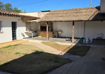 Casa en venta de 3 dormitorios con gran patio y quincho en los Bv los Alemanes. 